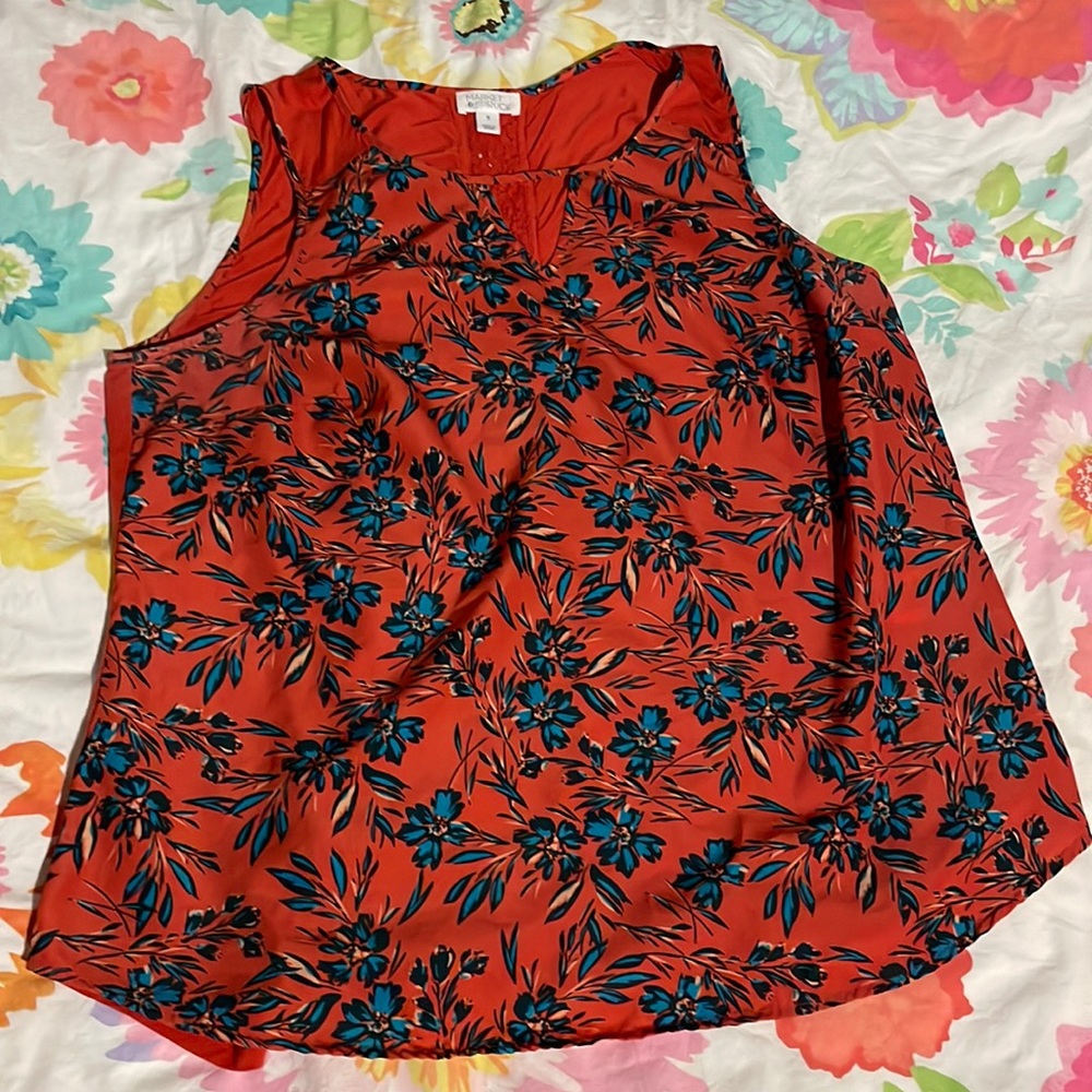 Women Stitch Fix sleeveless blouse recently when 1X